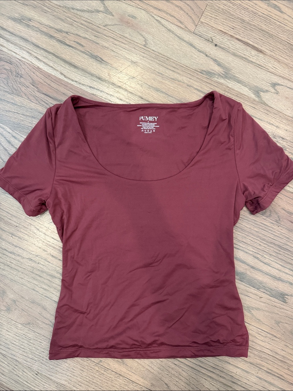 Pumiby Women's Short Sleeve Scoop Neck Tee - Burgundy